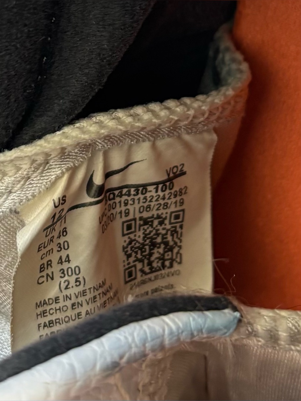 Nike Air Max 720 Men’s Size 12 White Black Orange Gray 2019 Rare AQ430-100 - Picture 5 of 7